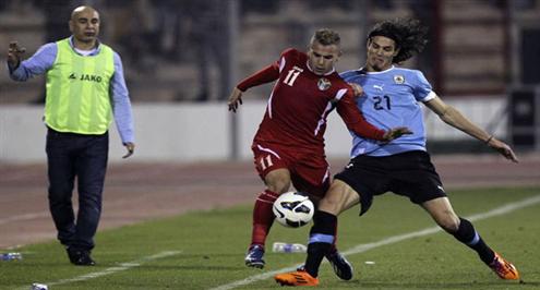 حسام حسن يتهم أرضية الملعب بعد خسارة أوروجواى